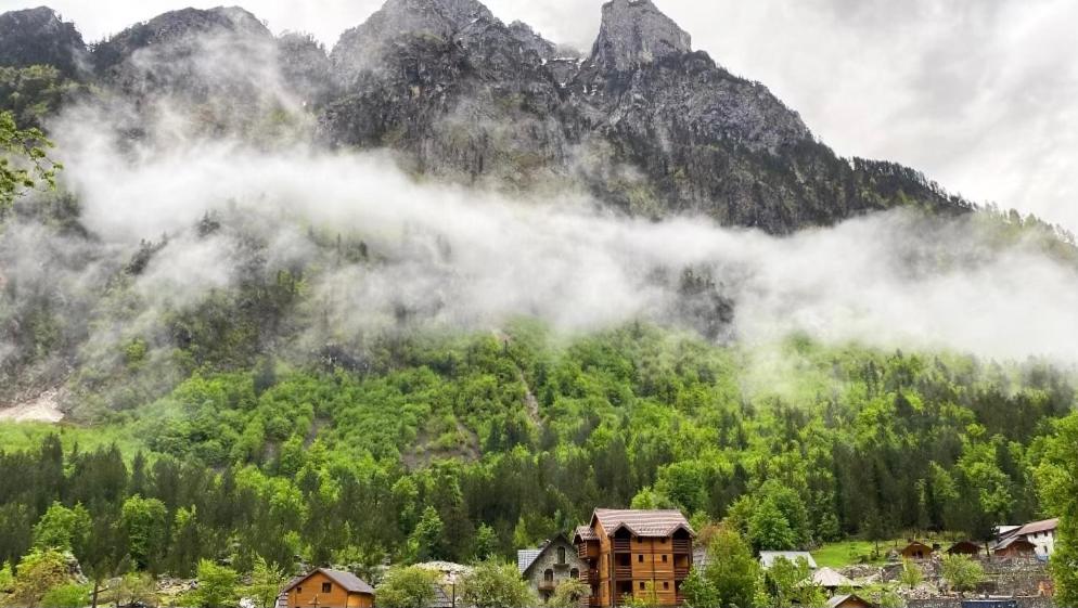 Guesthouse Gezim Selimaj ヴァルボナ エクステリア 写真